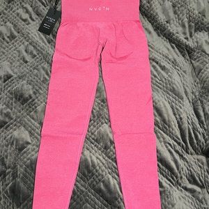 NWT NVGTN contour seamless leggings